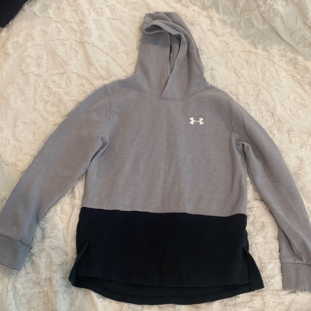 Under Armour Loose Fit Hoodie YXL Like New